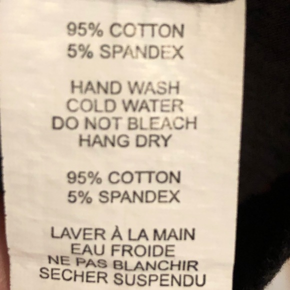 🍒 Beautiful Floral Dress w/ criss cross back - Picture 6 of 7